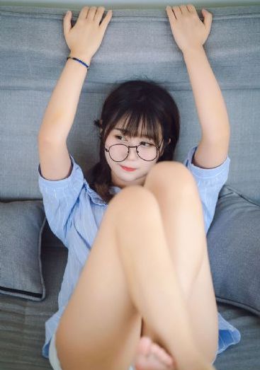 小娇乳h边走边欢1v1爱豆传媒