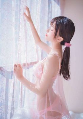 女同学的胯对着我的嘴撒尿