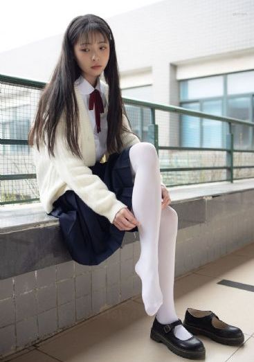 夫妻两人看b站伤感电视剧